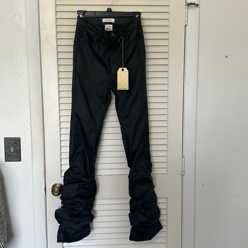 Vibrant MIU Vegan black Scrunch Up Bootcut Stretch leather. P1733. Size Medium